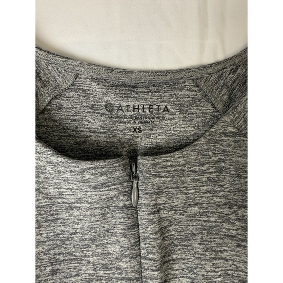 Athleta NEW‎ Pacifica Wrap Front Short Sleeve Shirt Quarter Zip Gray XS - Picture 6 of 9